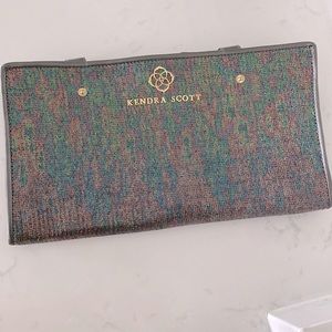 Kendra Scott The Jet Set Large Jewelry Organizer in Dark Iridescent